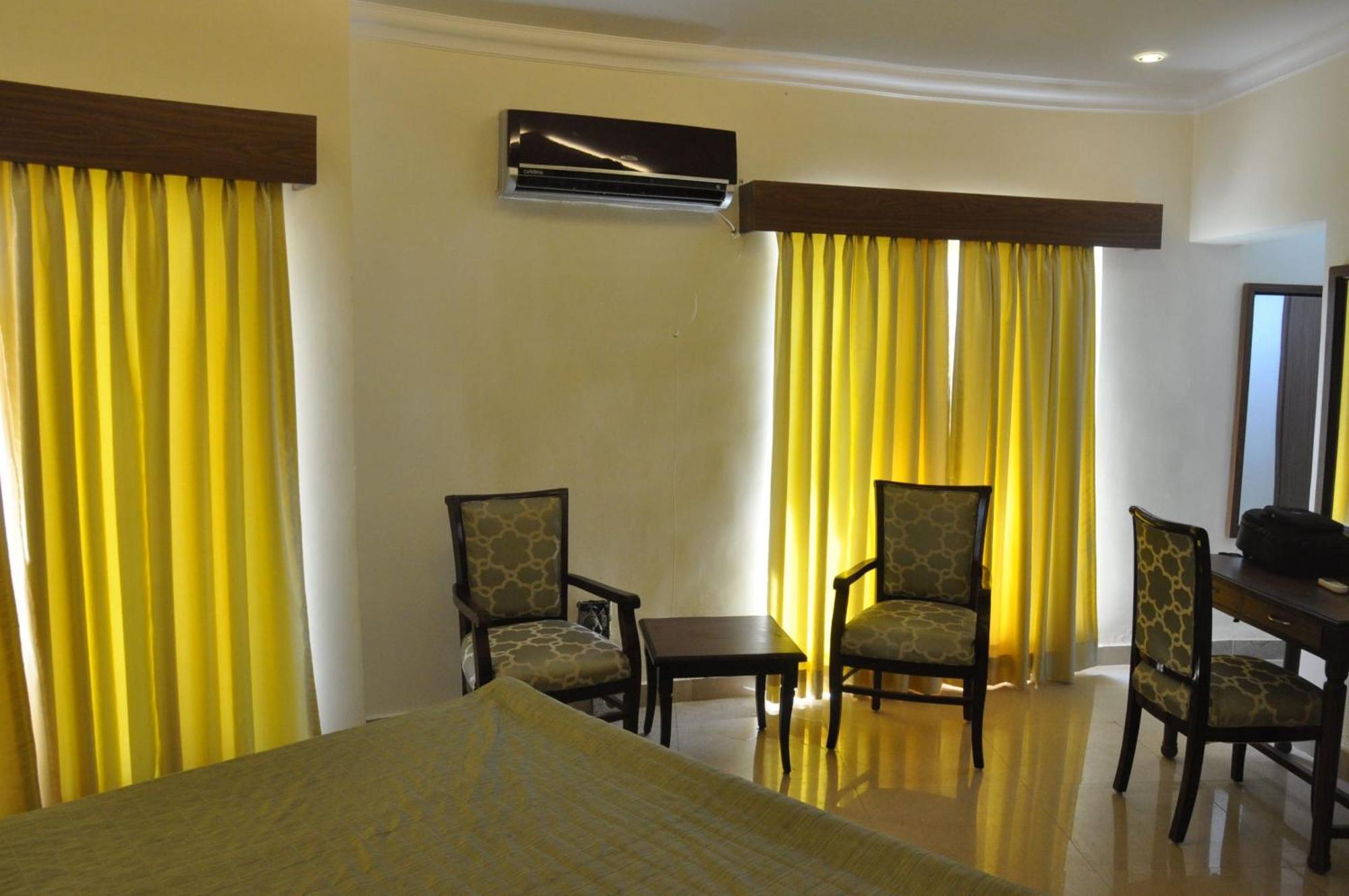 Karna Lake Tourist Resort Karnāl Dış mekan fotoğraf