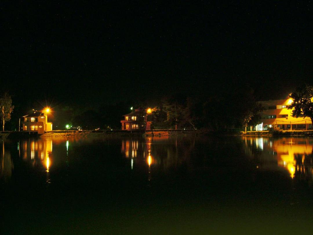 Karna Lake Tourist Resort Karnāl Dış mekan fotoğraf