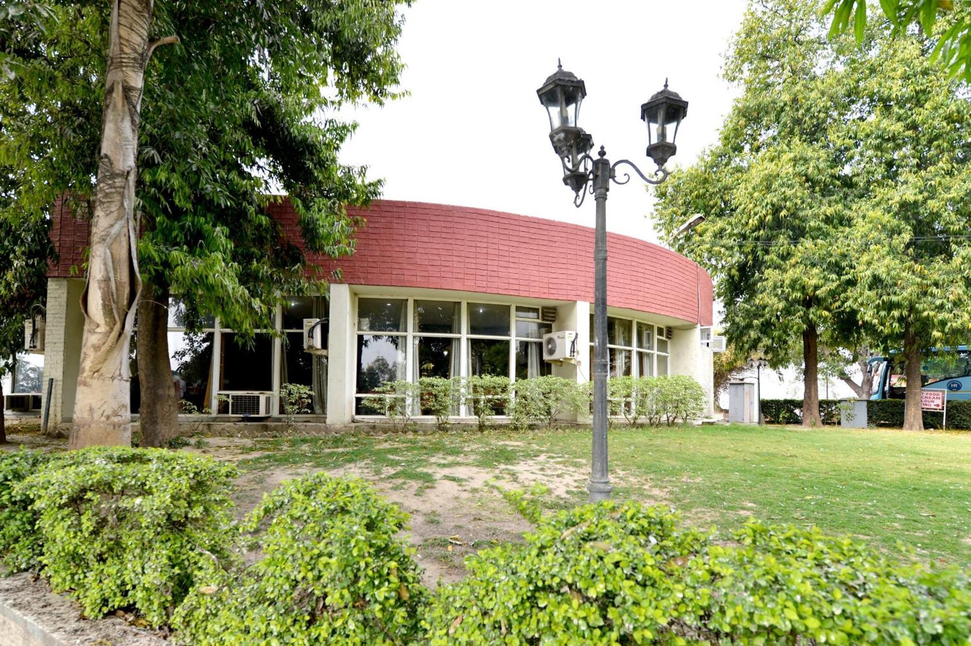 Karna Lake Tourist Resort Karnāl Dış mekan fotoğraf